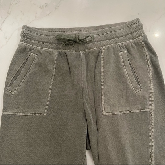 Old Navy Pants - NWOT! Old Navy Women’s Dark Green Joggers